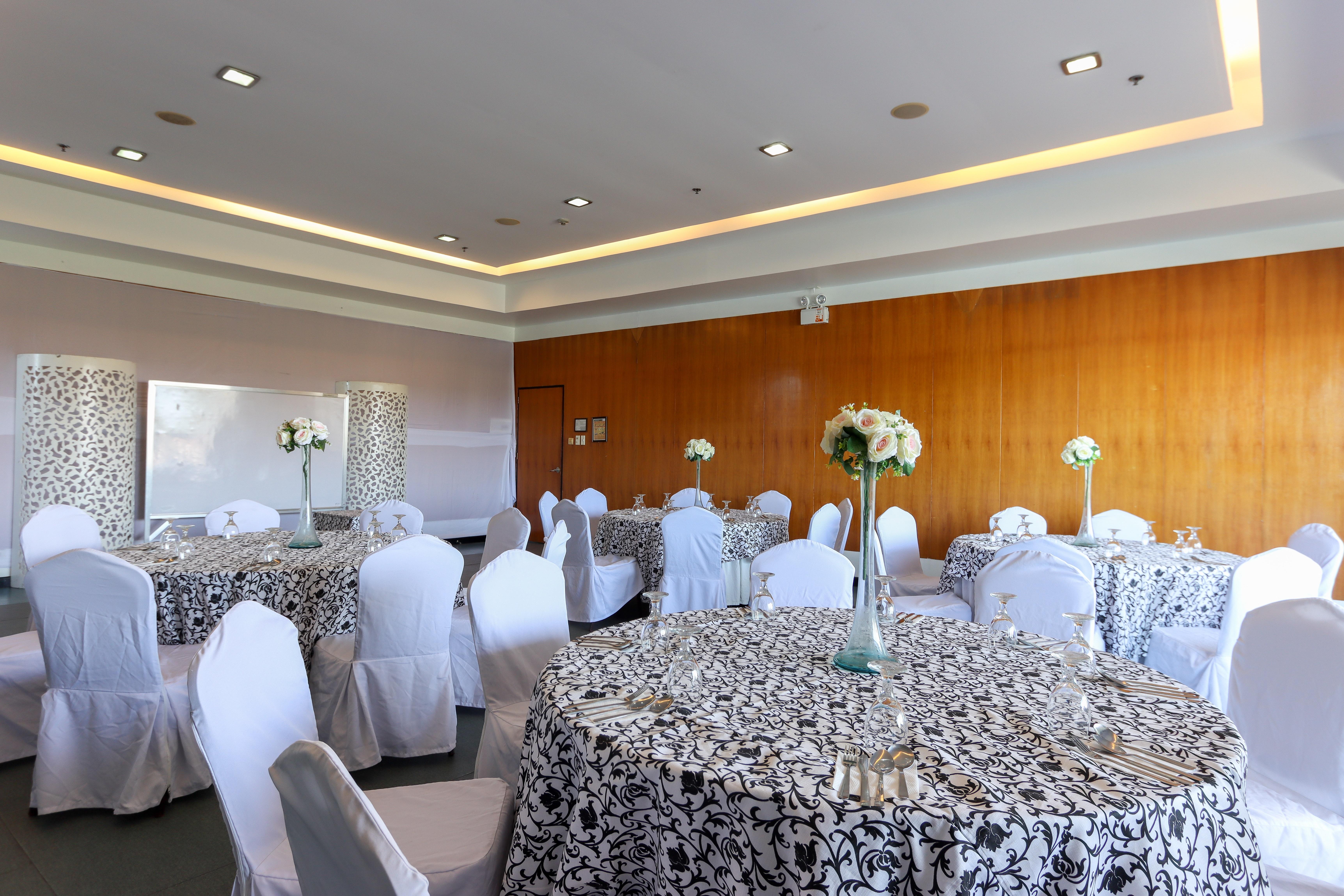 Paseo Premiere Hotel Santa Rosa (Laguna) Exterior foto