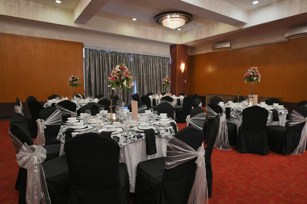 Paseo Premiere Hotel Santa Rosa (Laguna) Exterior foto