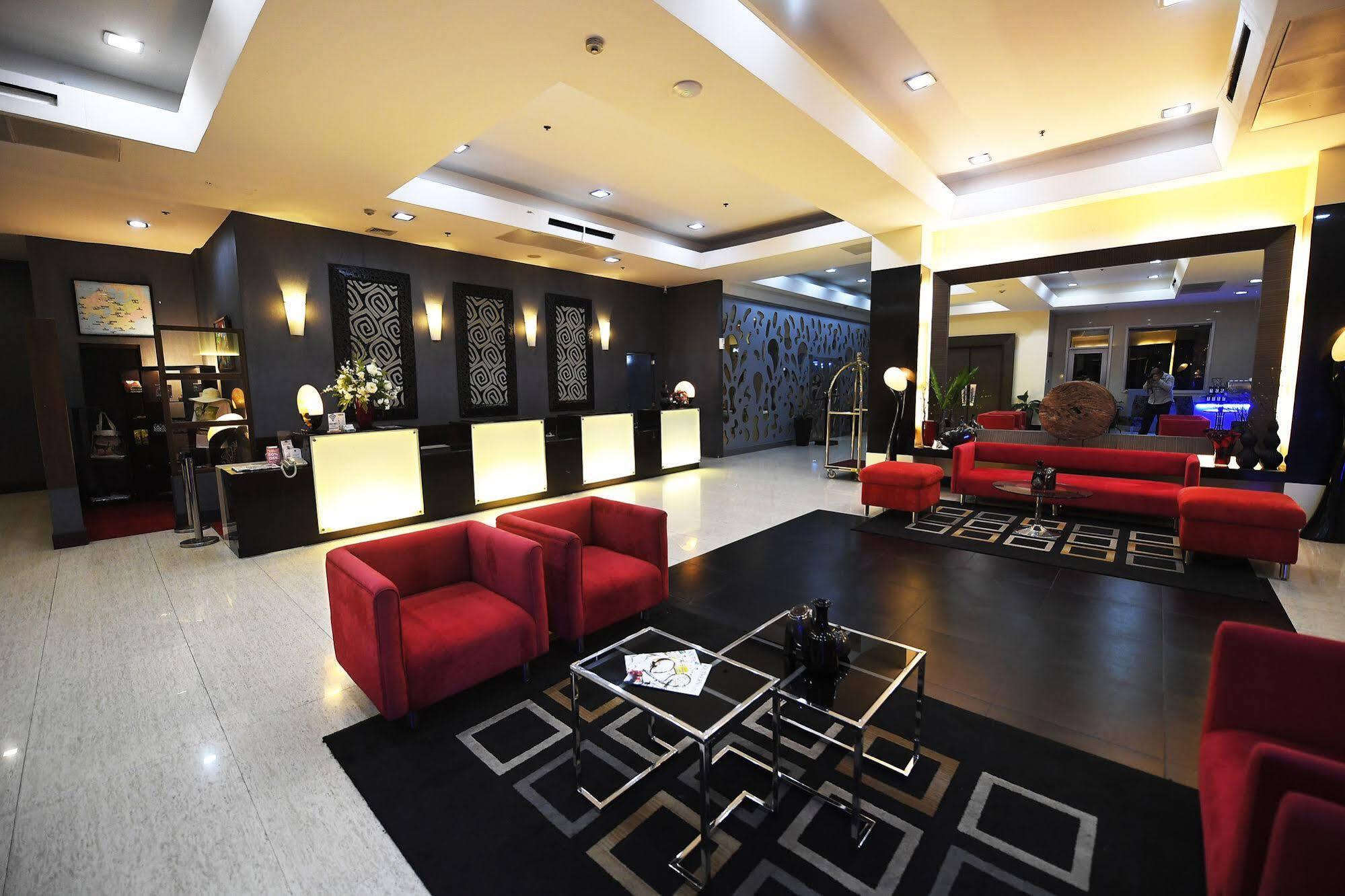 Paseo Premiere Hotel Santa Rosa (Laguna) Exterior foto